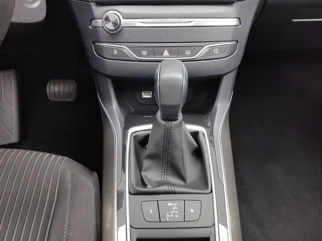 Peugeot 408 — миниатюра 13