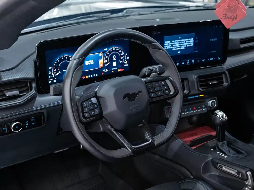Ford Mustang — миниатюра 7
