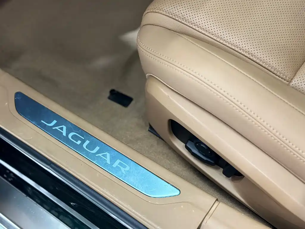Jaguar XFL — миниатюра 15