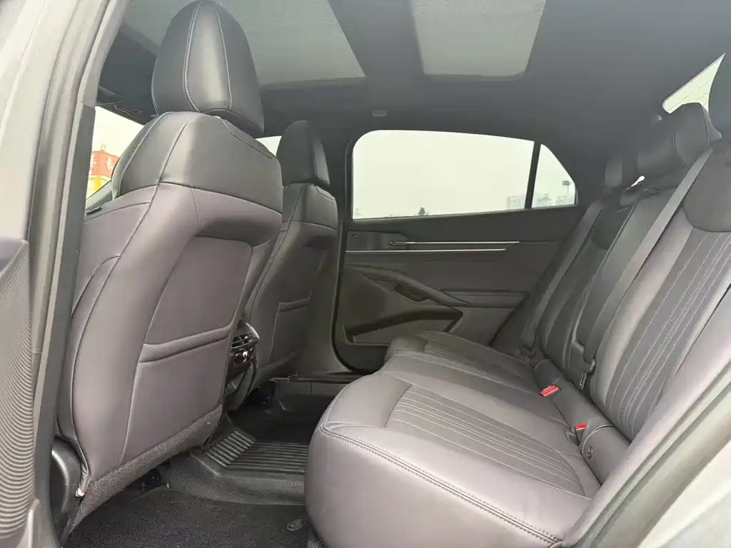 Ford Mondeo — миниатюра 6