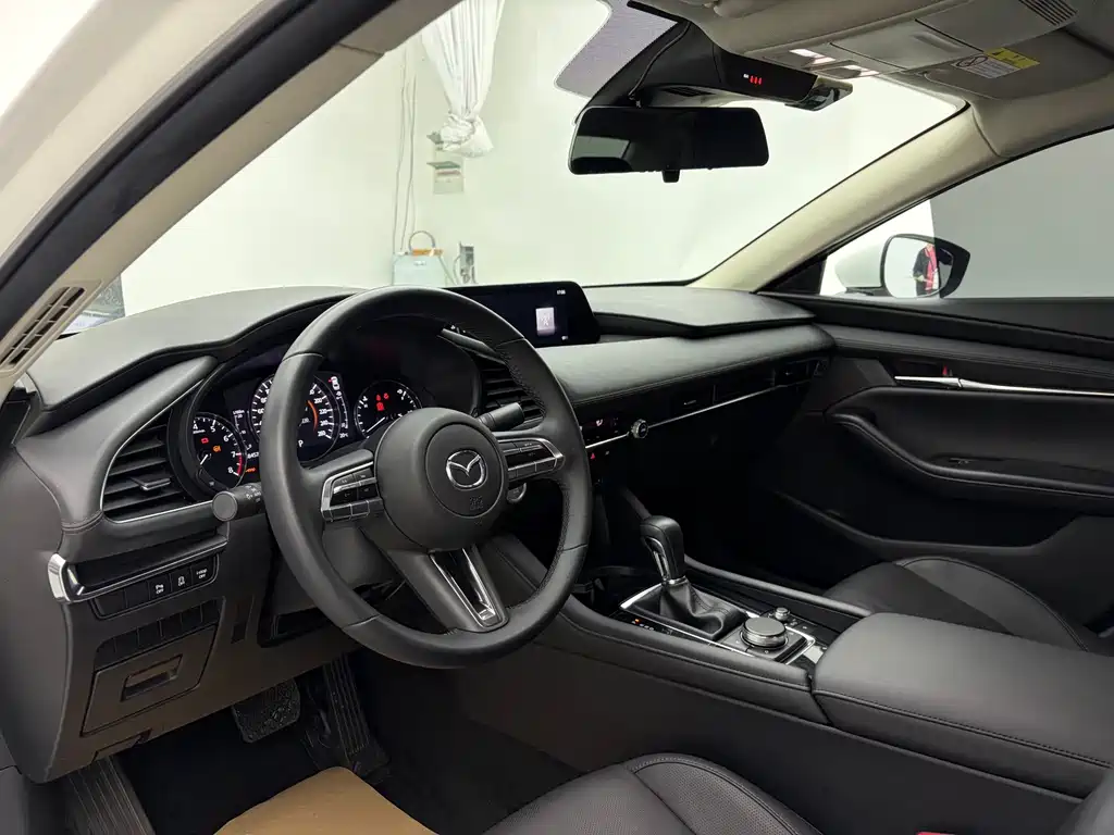 Mazda 3 Axela — миниатюра 8