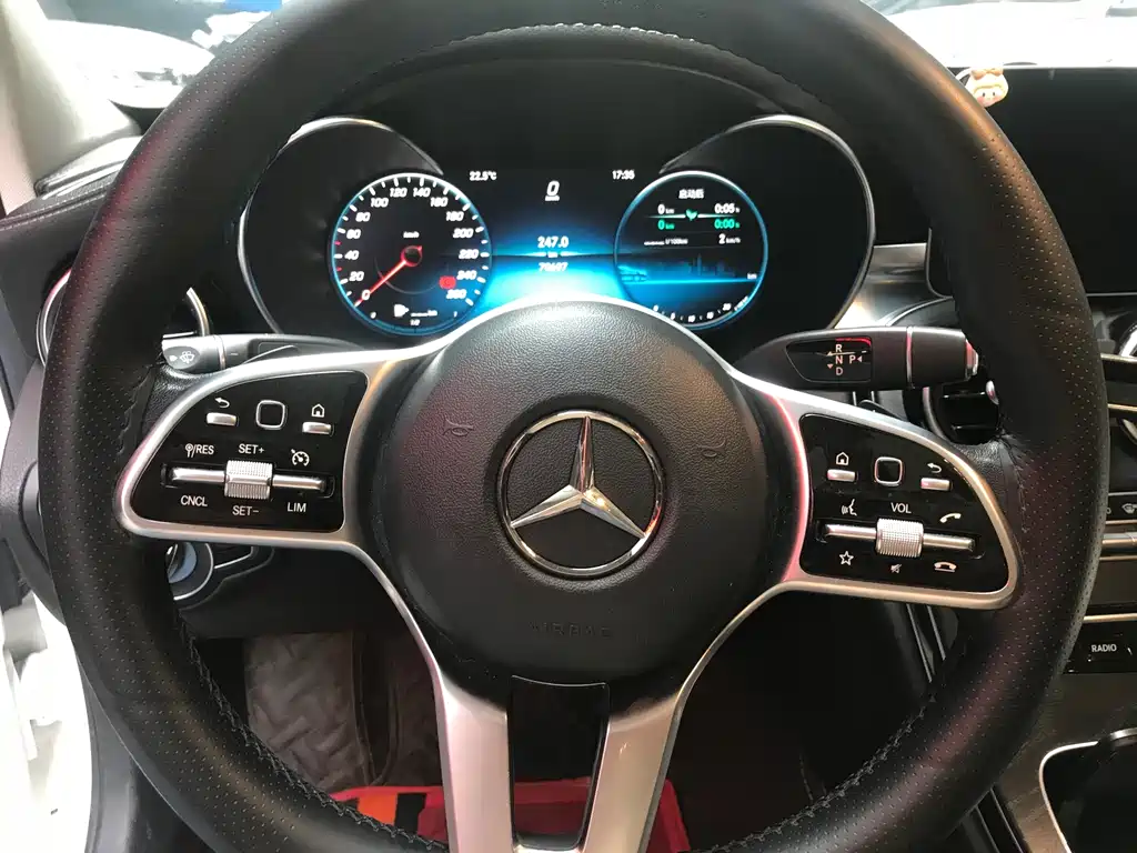 Mercedes-Benz C-Class — миниатюра 10