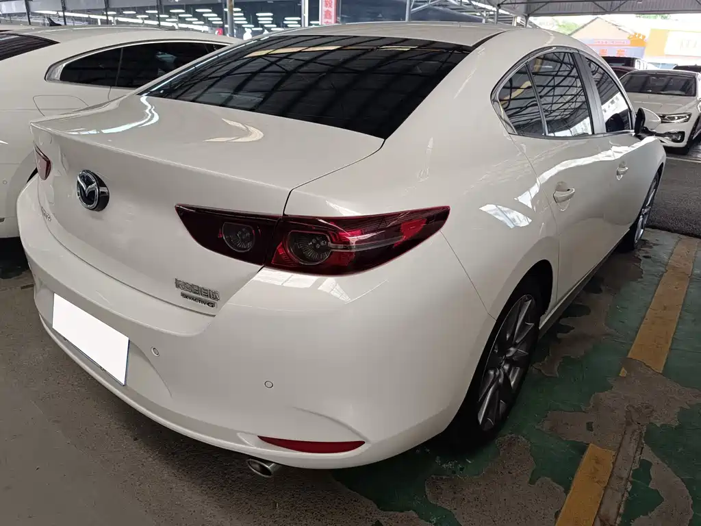 Mazda 3 Axela — миниатюра 14