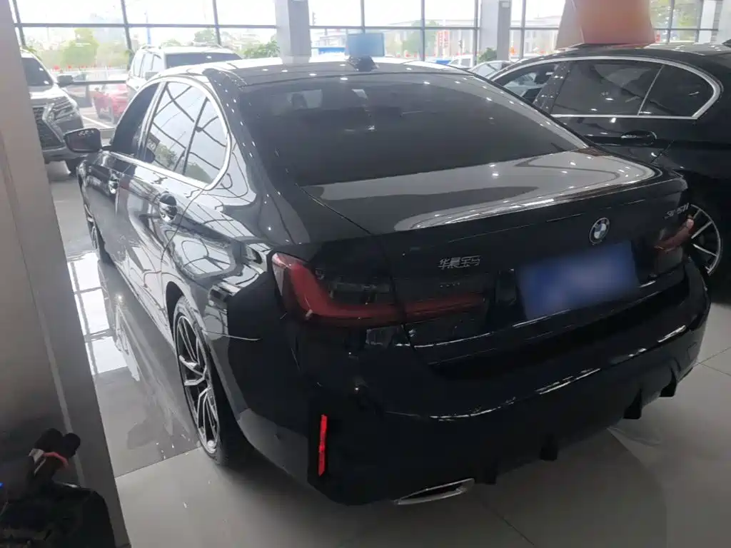 BMW 3 Series — миниатюра 5