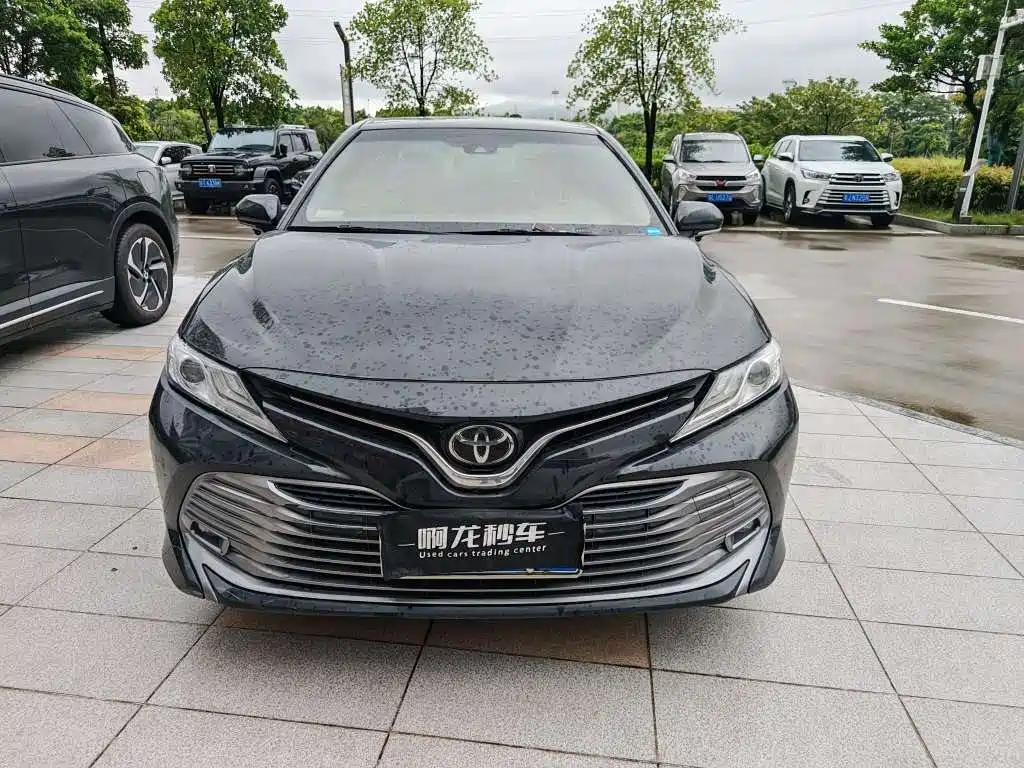 Toyota Camry 2019 2.5G Luxury