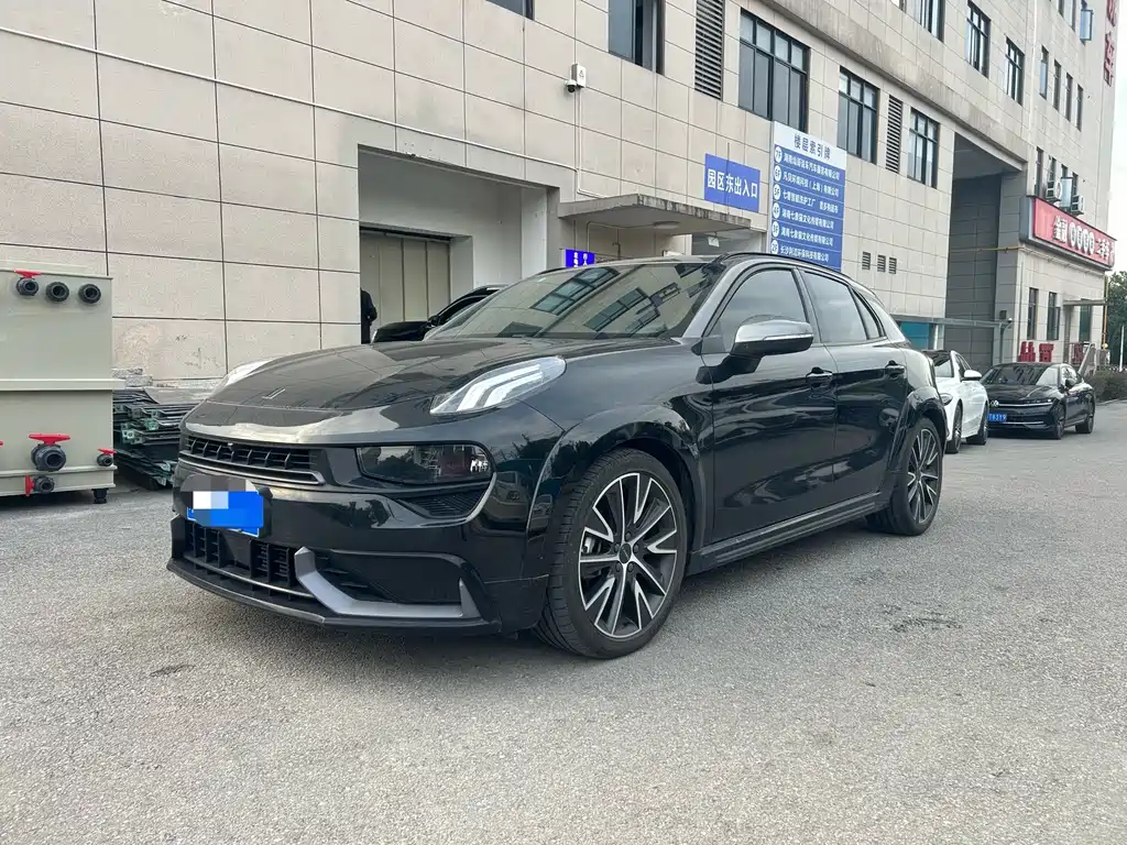 Lynk & Co 02 Hatchback