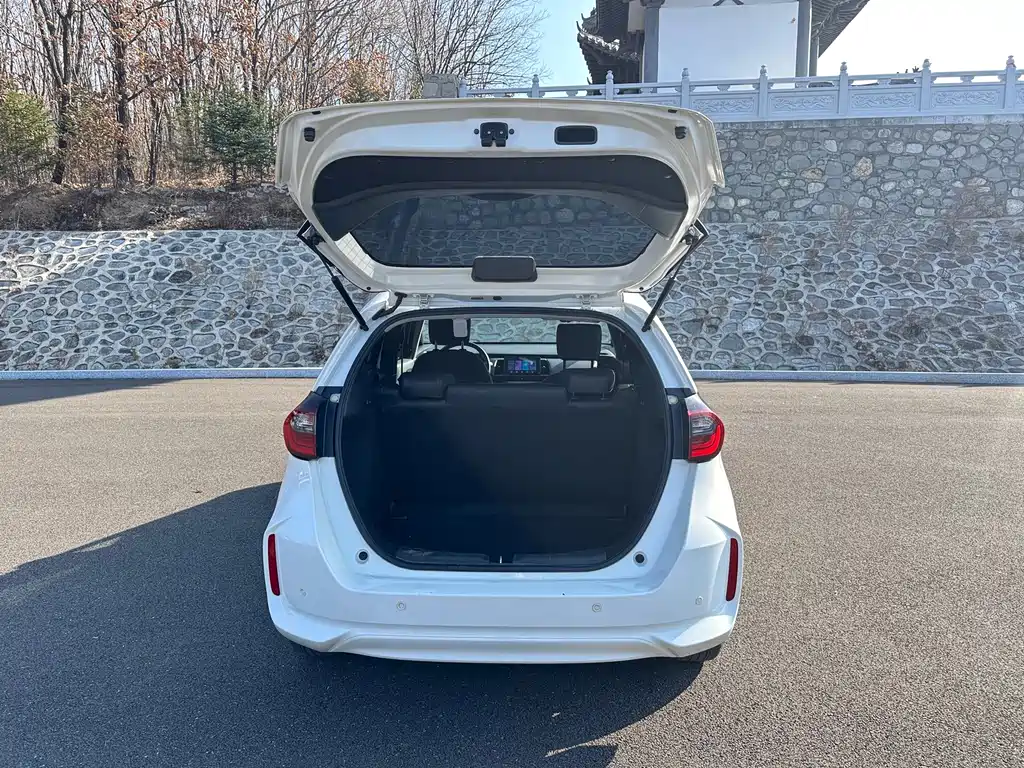 Honda Fit — миниатюра 8