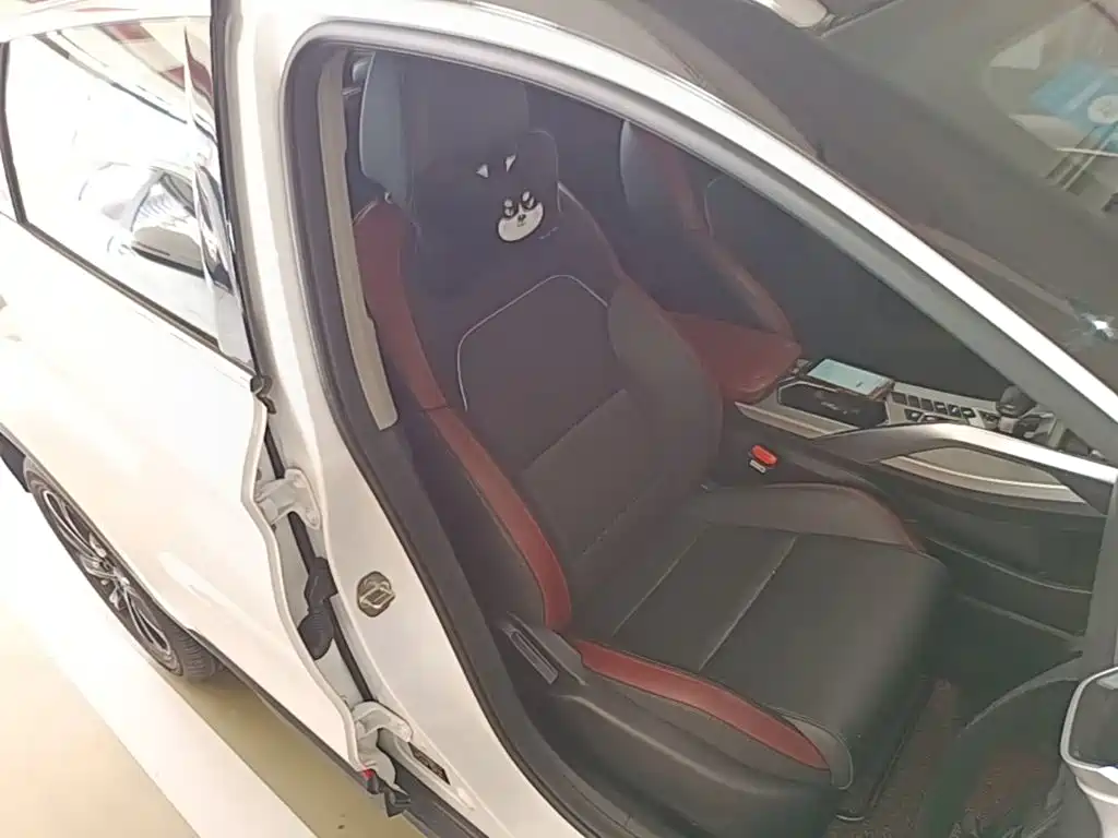 Geely Binyue — миниатюра 25