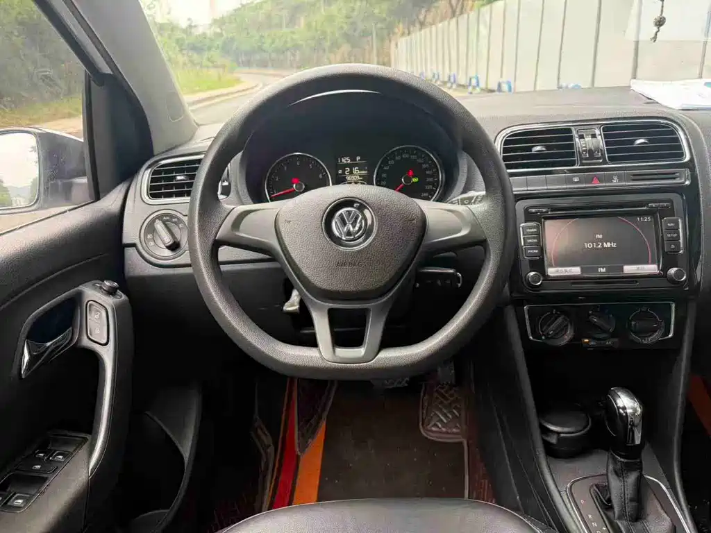 Volkswagen Polo — миниатюра 9