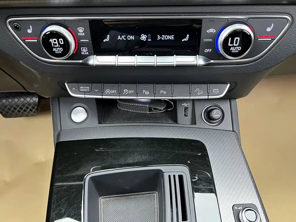 Audi Q5L — миниатюра 24