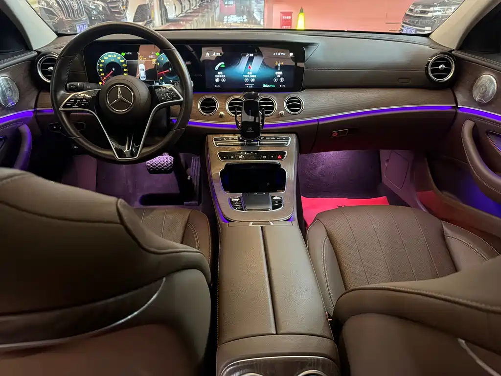 MERCEDES-BENZ E CLASS