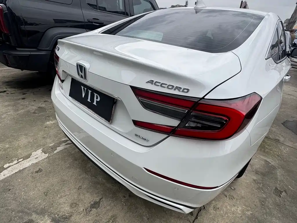 Honda Accord — миниатюра 14