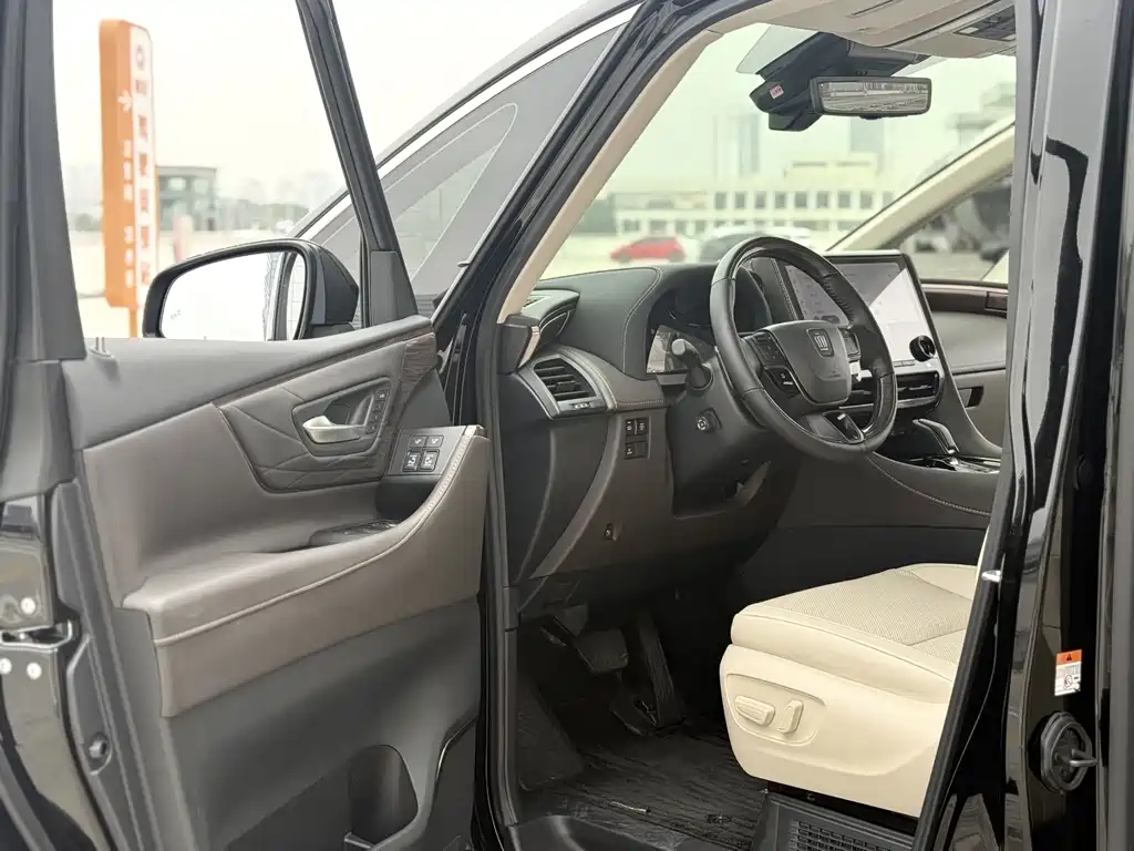 Toyota Vellfire — миниатюра 5