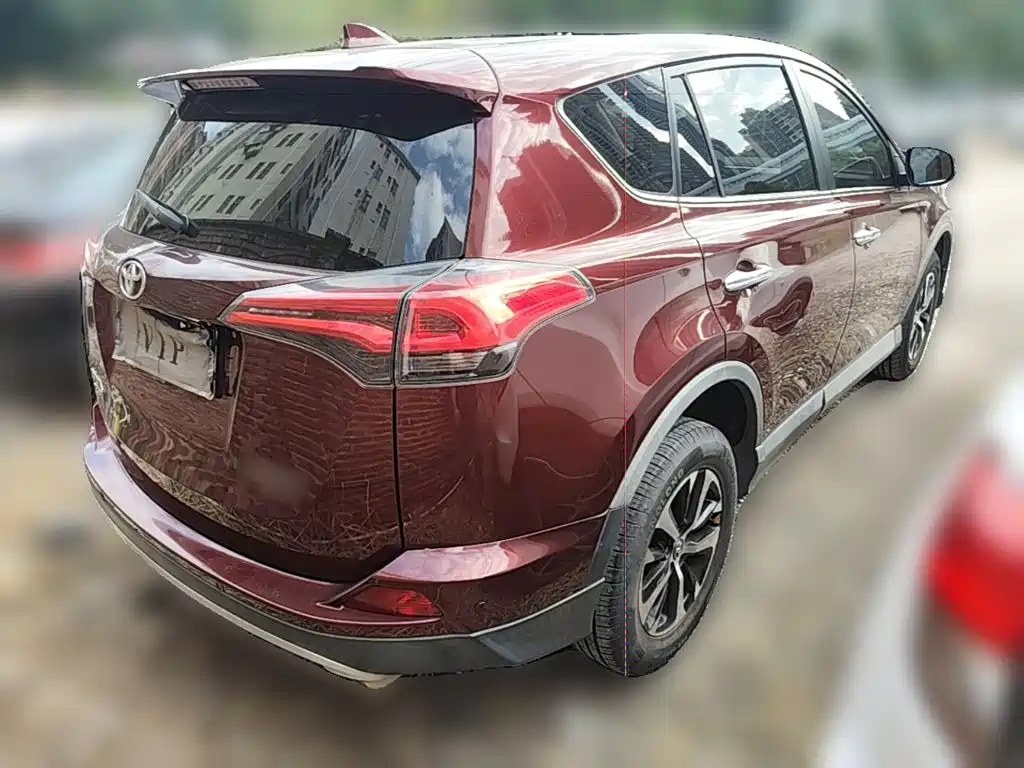 Toyota RAV4 — миниатюра 10