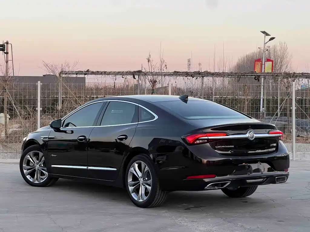 BUICK LACROSSE