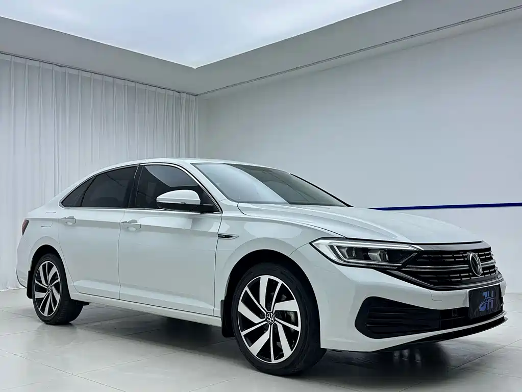 Volkswagen Sagitar — миниатюра 3