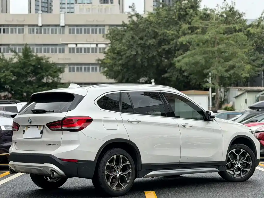 BMW X1 2022 sDrive20Li Premium