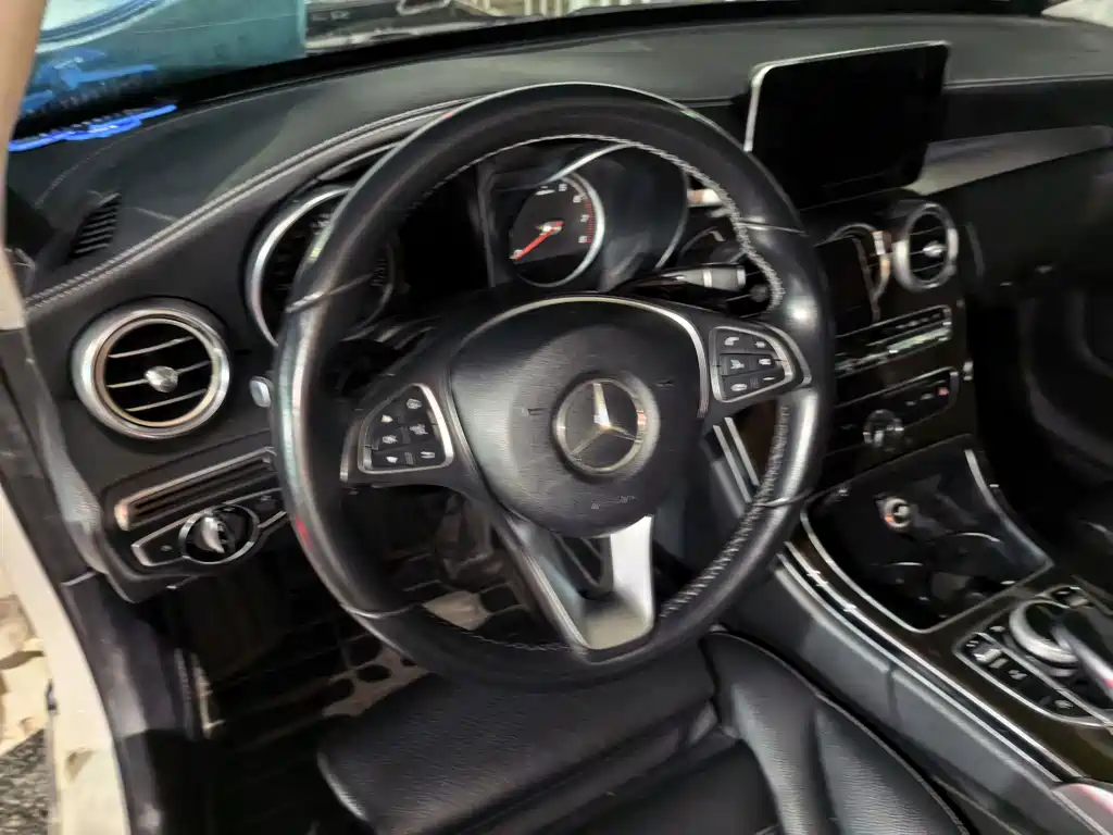 Mercedes-Benz C-Class — миниатюра 7