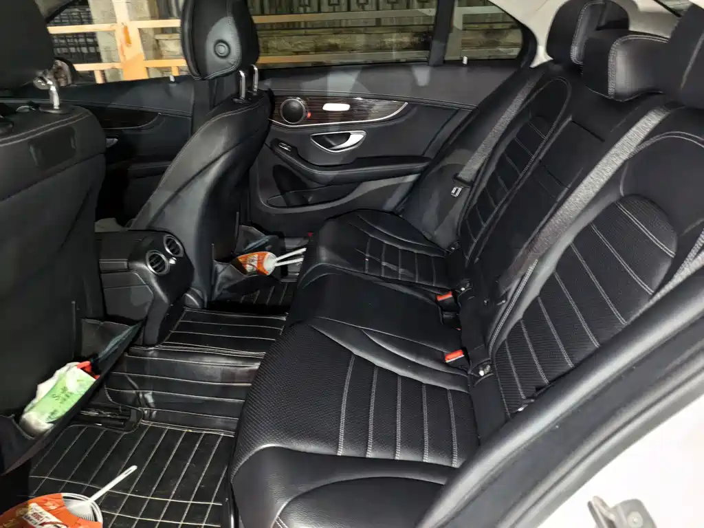 Mercedes-Benz C-Class — миниатюра 6