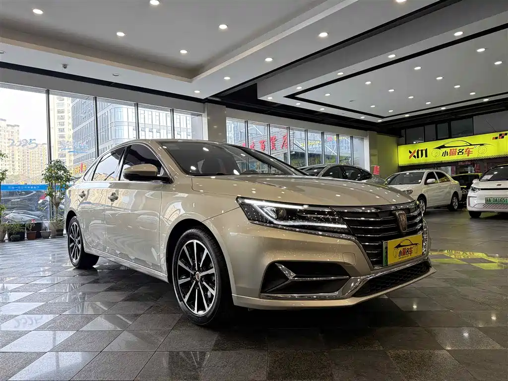 ROEWE I6 NEW ENERGY