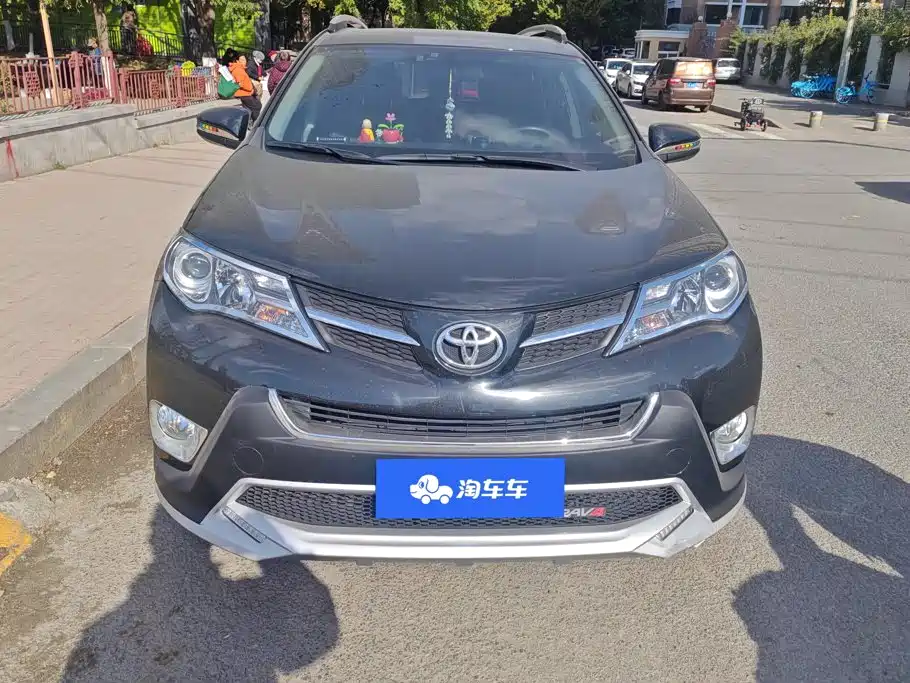 Toyota RAV4 — миниатюра 2