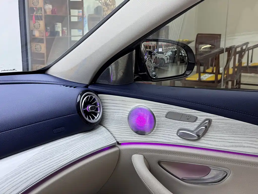 MERCEDES-BENZ E CLASS