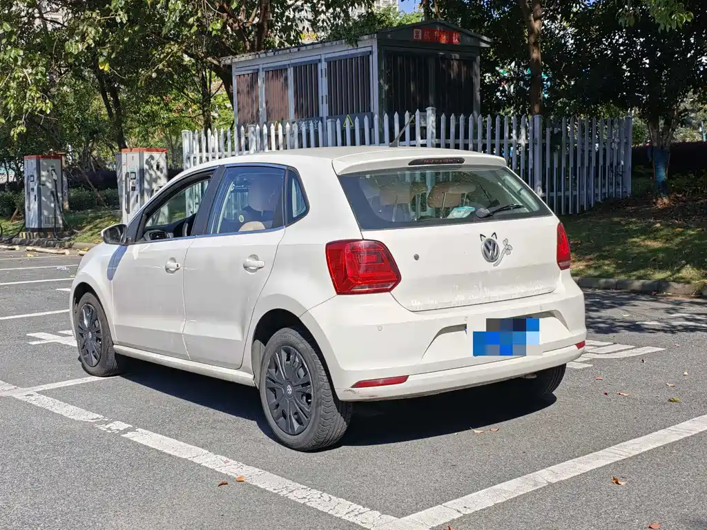 Volkswagen Polo — миниатюра 5