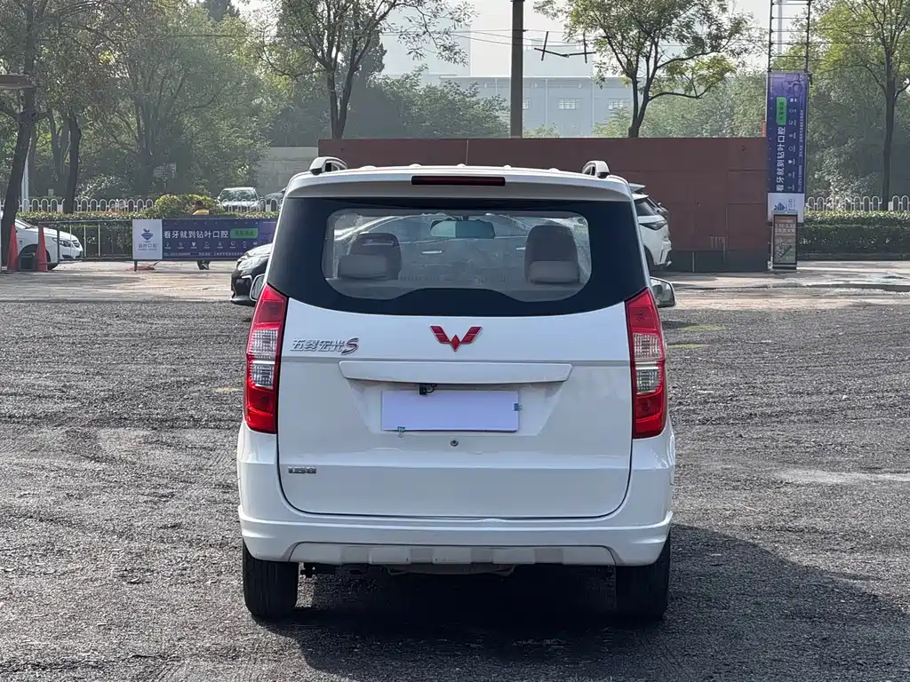 Wuling Hongguang — миниатюра 8