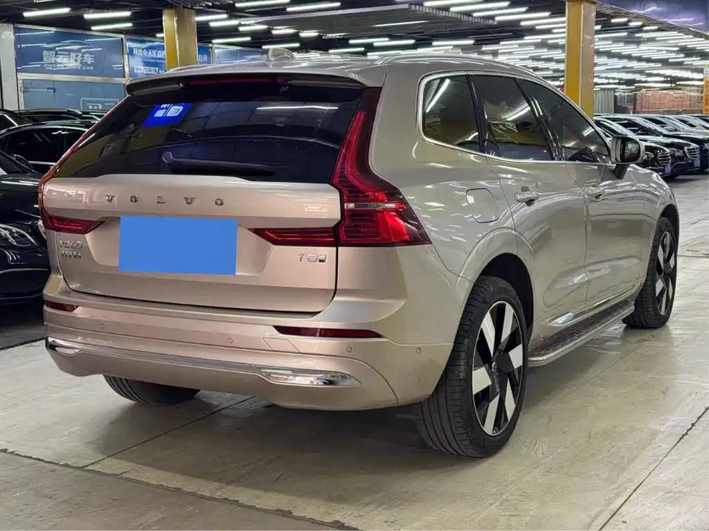 VOLVO XC60 PLUG IN HYBRID