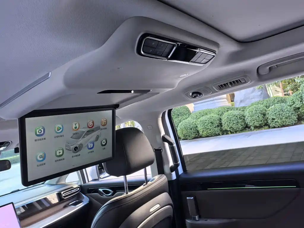 GAC Motor Trumpchi E8 PHEV — миниатюра 19