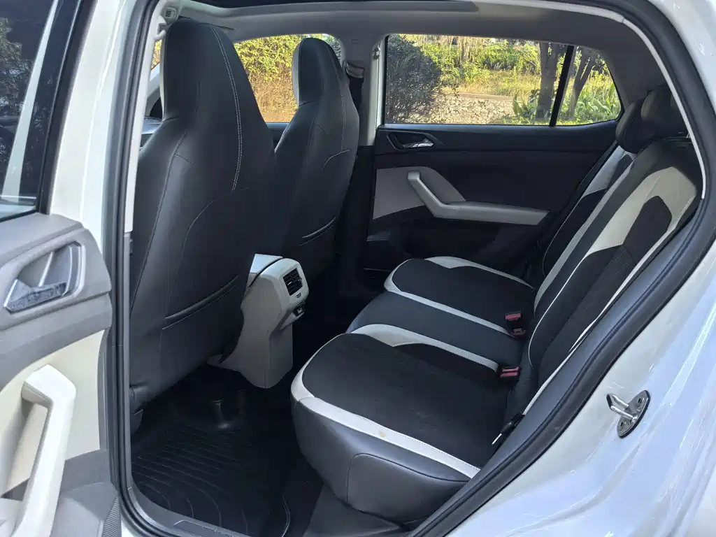 Volkswagen T-Cross — миниатюра 8