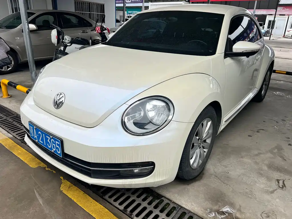 VOLKSWAGEN BEETLE
