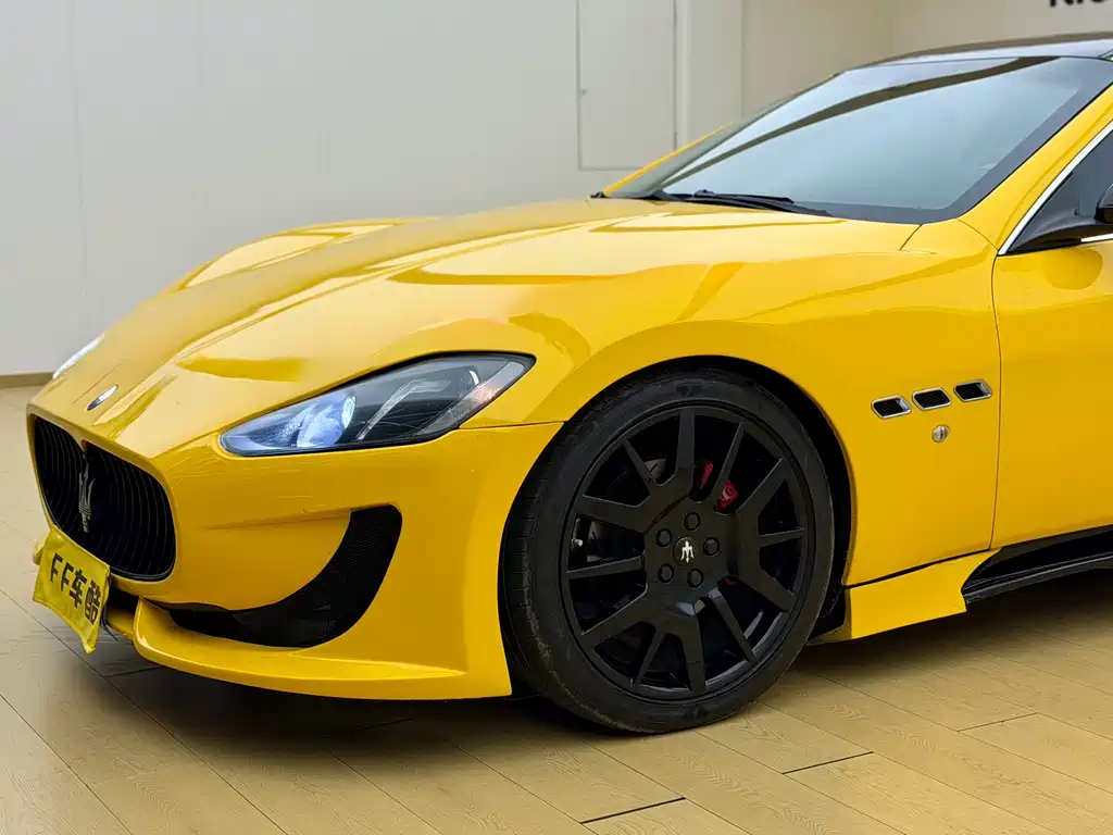 Maserati GranTurismo — миниатюра 8