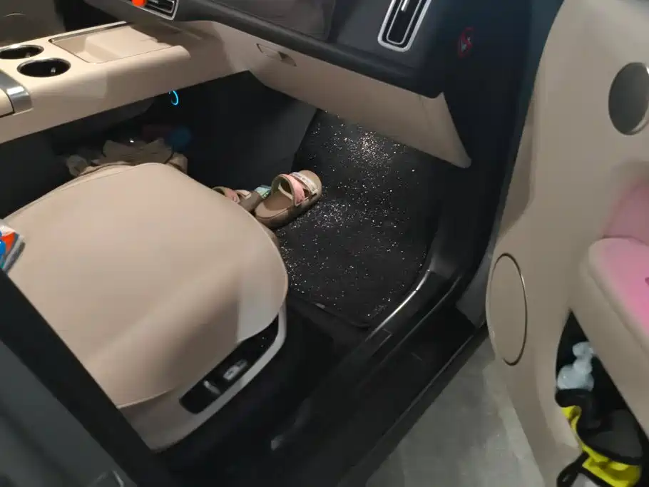 Li Auto Li L9 — миниатюра 8