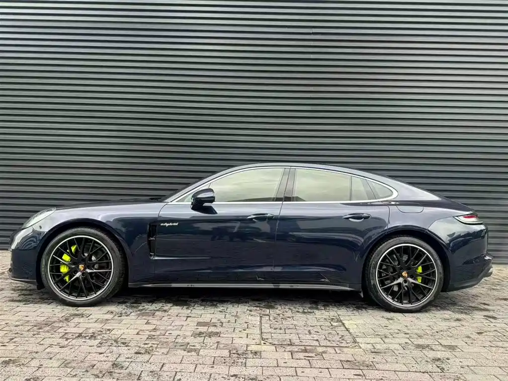PORSCHE PANAMERA NEW ENERGY