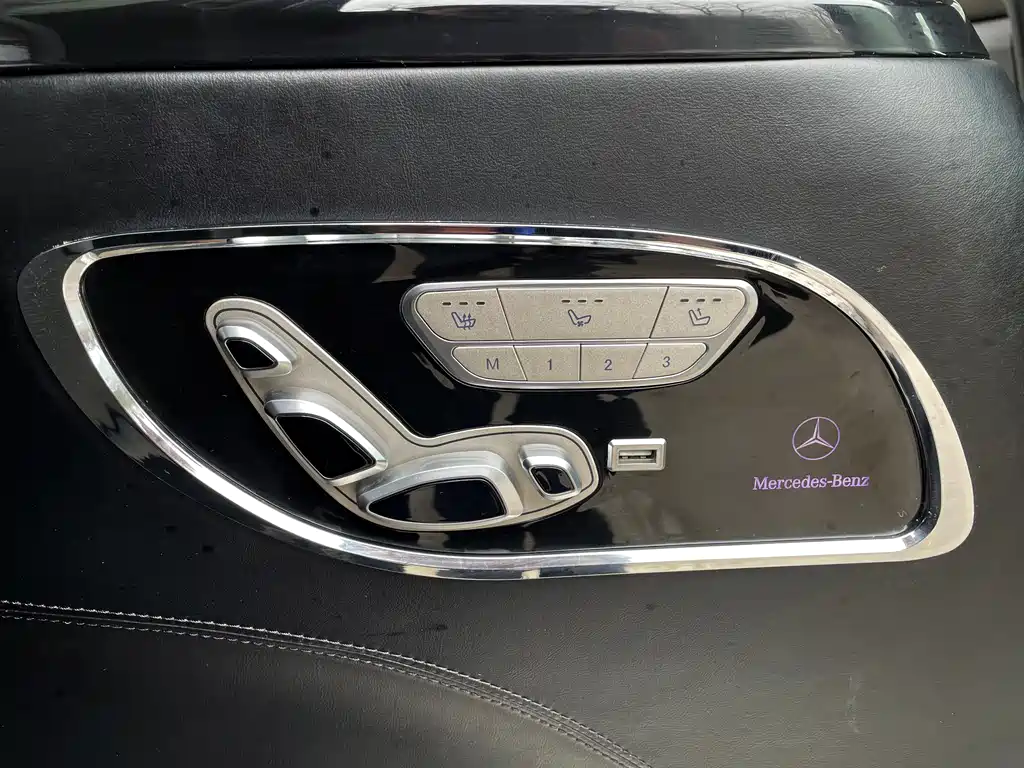 MERCEDES-BENZ V CLASS