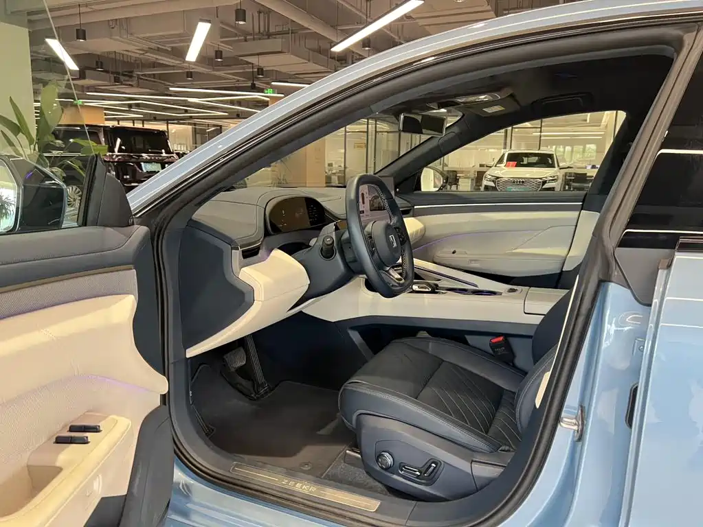 ZEEKR EXTREME KRYPTON 001