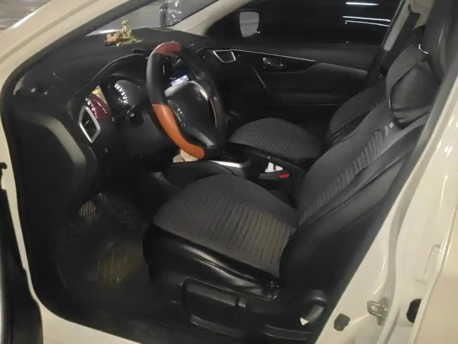 Nissan Qashqai — миниатюра 9