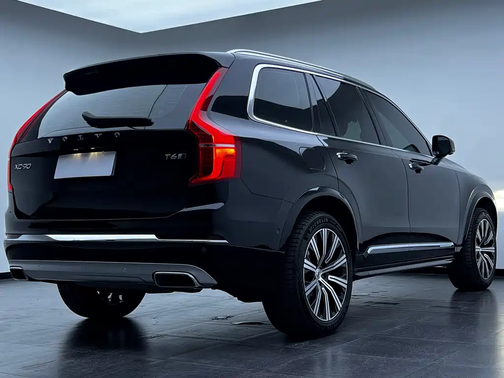 Volvo XC90 — миниатюра 10