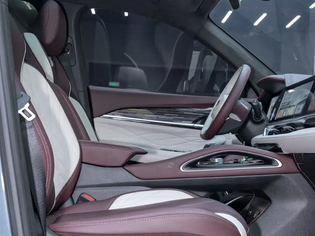 Geely Xingyue L — миниатюра 14