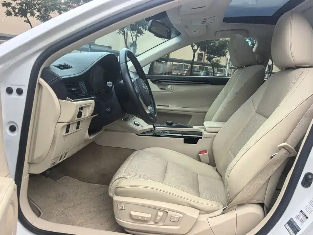 Lexus ES 2014 250 Comfort