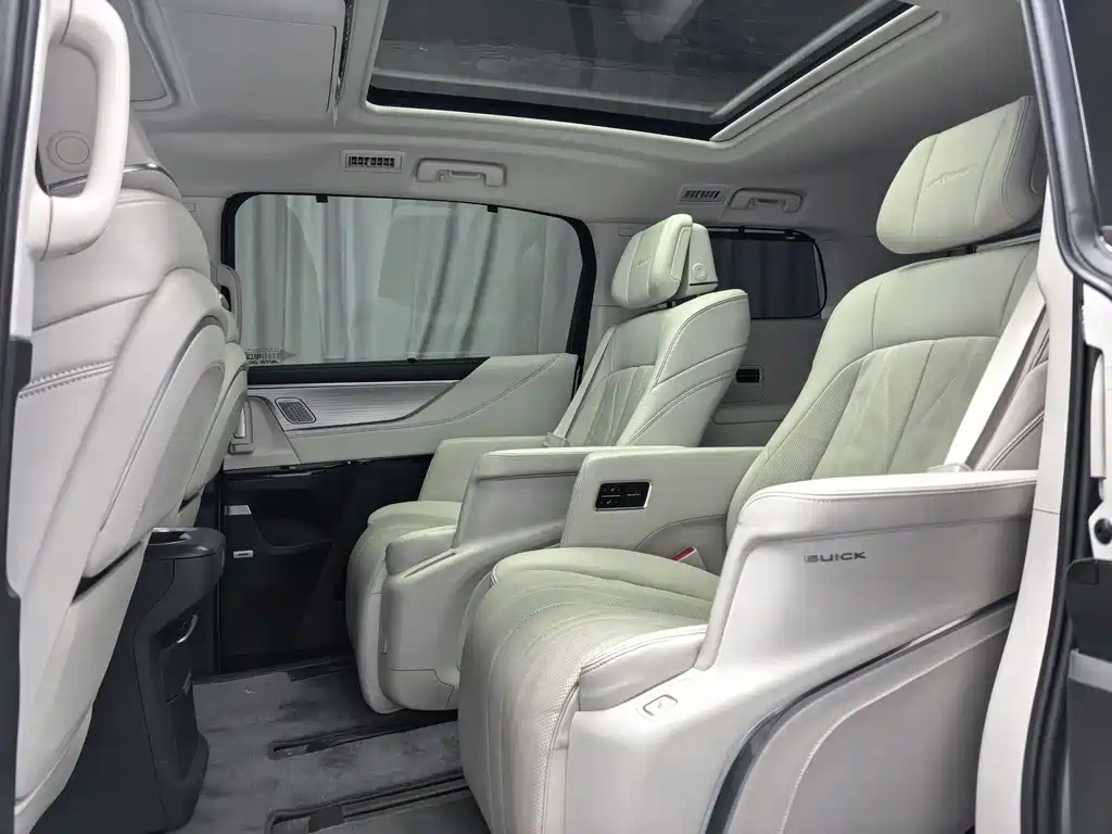 BUICK GL8 NEW ENERGY