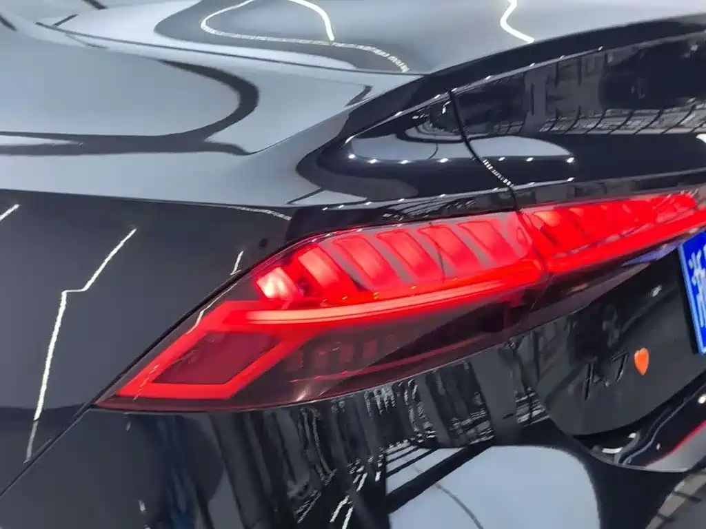 Audi A7L — миниатюра 13
