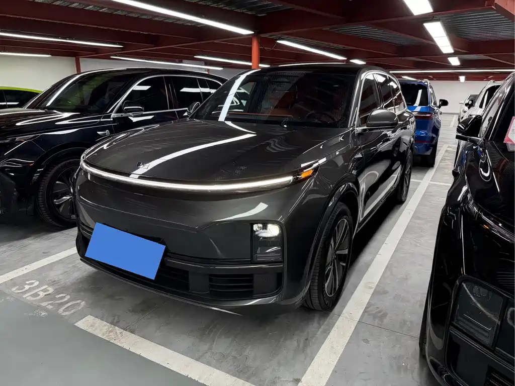 Li Auto L8