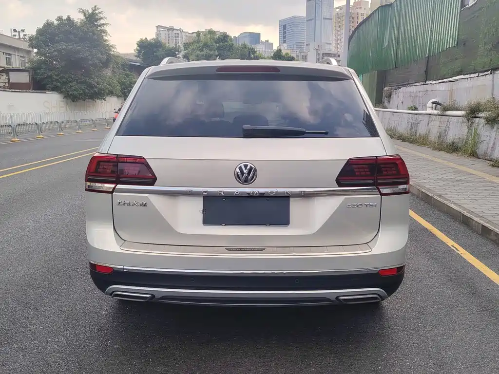 Volkswagen Teramont — миниатюра 6