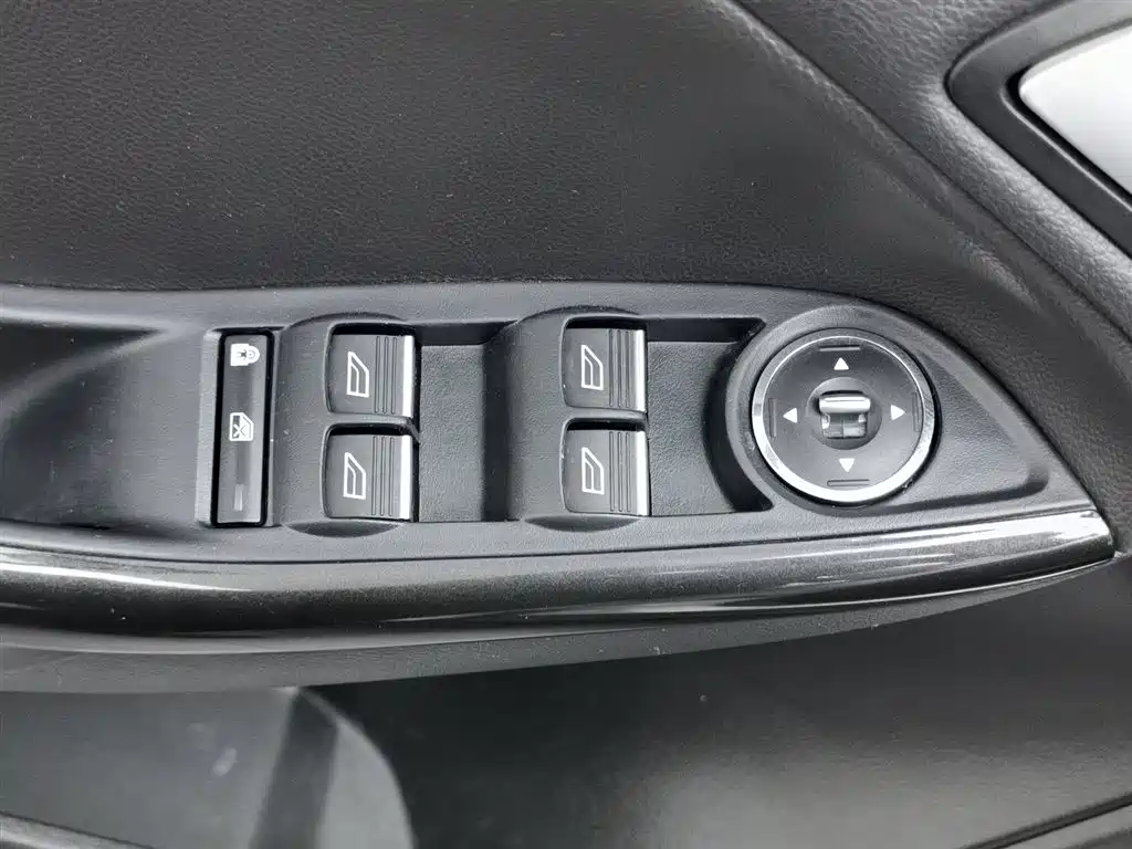 Ford Focus 2015 EcoBoost 180 AT Elite