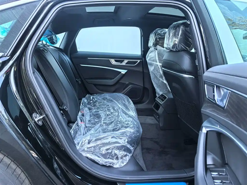 Audi A6L 2025 45 TFSI quattro