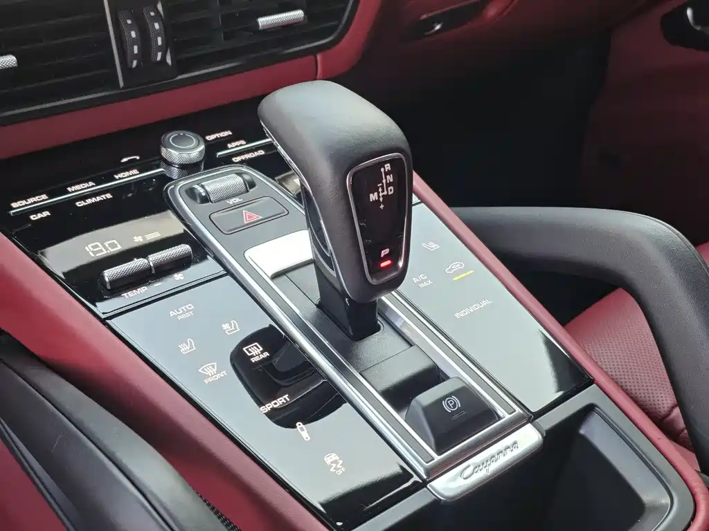Porsche Cayenne 2019 Cayenne 3.0T