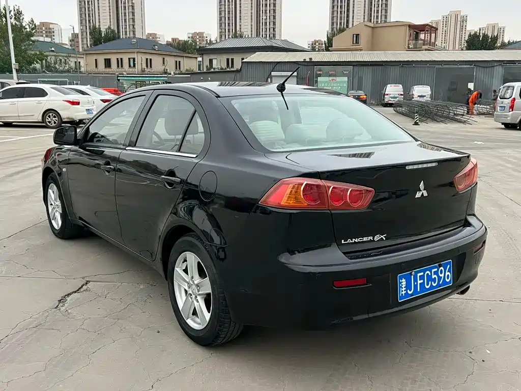 Mitsubishi Lancer EX — миниатюра 3