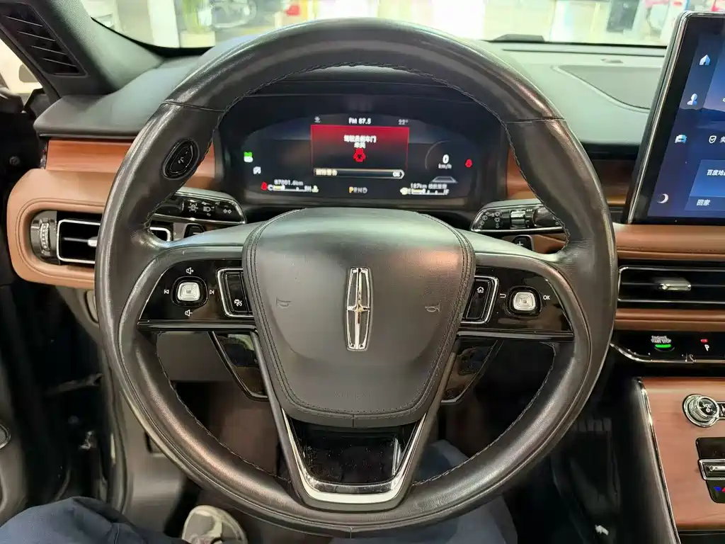 Lincoln Aviator — миниатюра 6